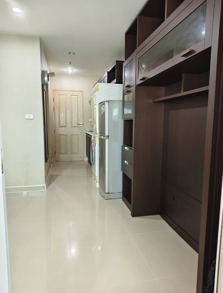 Selling spacious and comfortable apartments at Metro Park Sathorn, fully furnished. Book now!