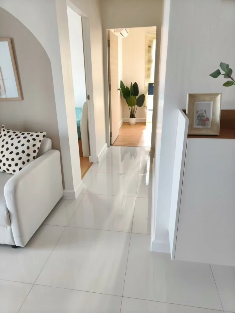 For sale: Metro Sky Ratchada, beautifully decorated room in minimalist style, comes fully furnished. Don't miss out on this great deal!
