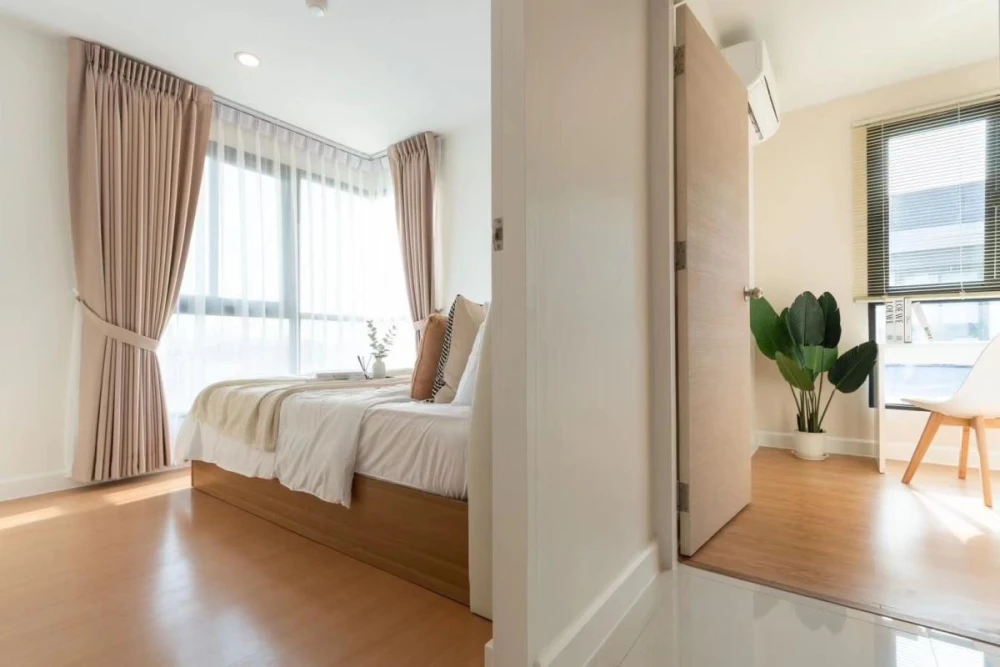 For sale: Metro Sky Ratchada, beautifully decorated room in minimalist style, comes fully furnished. Don't miss out on this great deal!