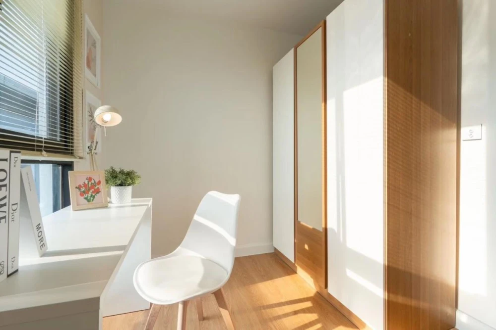 For sale: Metro Sky Ratchada, beautifully decorated room in minimalist style, comes fully furnished. Don't miss out on this great deal!