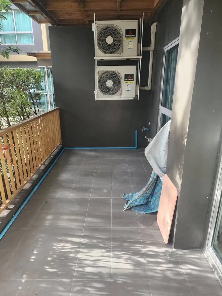 Selling MetroLuxe Phahonyothin-Sutthisan, spacious 1-bedroom unit with a large balcony. You won't be disappointed if you reserve one!
