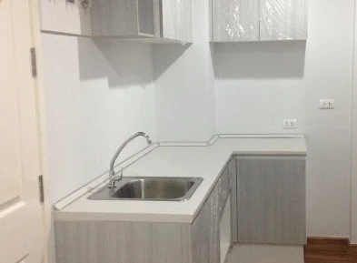 Selling Miami Bangpu 1-bedroom unit. Spacious living area, fully furnished, stunning sea view. Don't miss this great deal!