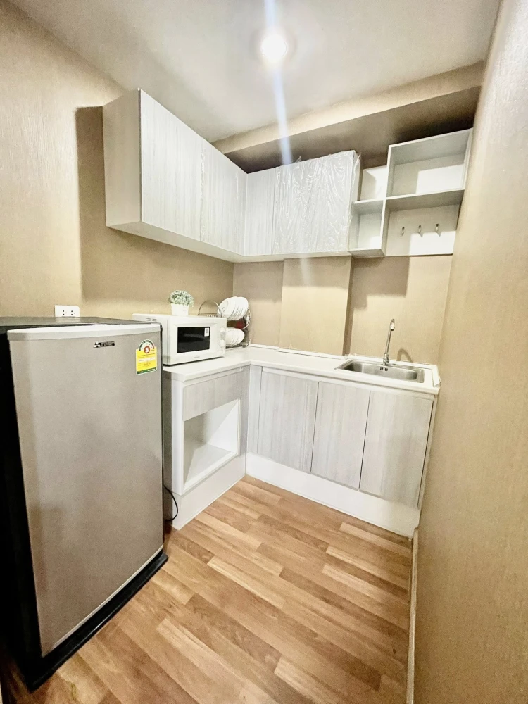 For sale: Miami Bangpu, a lovely room with a theme-controlled decor. Comes with all the amenities. Just bring your bags and move in!