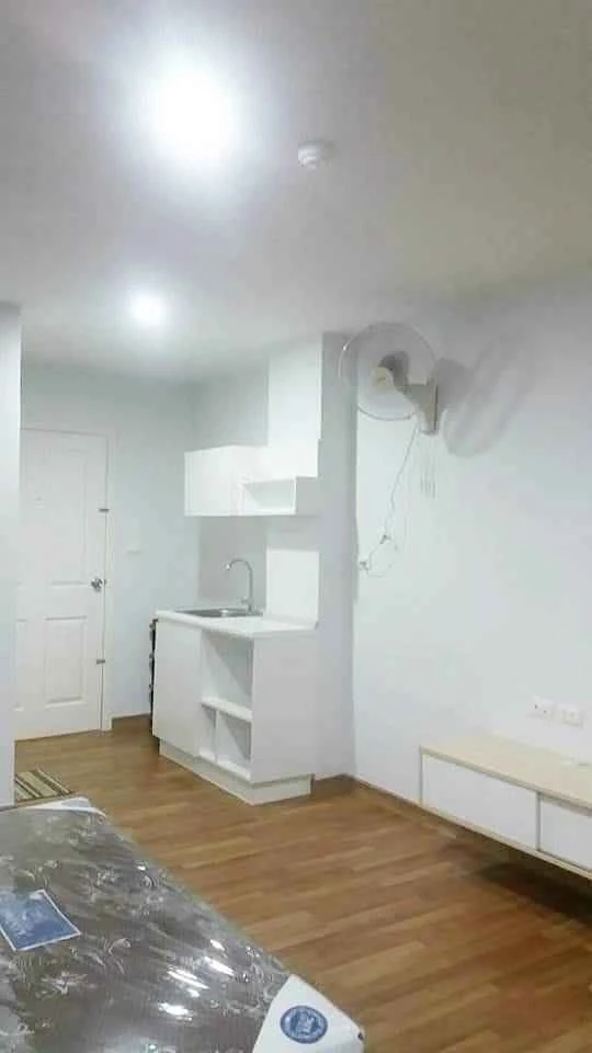 For sale: Miami Bangpu, corner room with privacy, comes with complete furniture and electrical appliances, just bring your bags and move in.