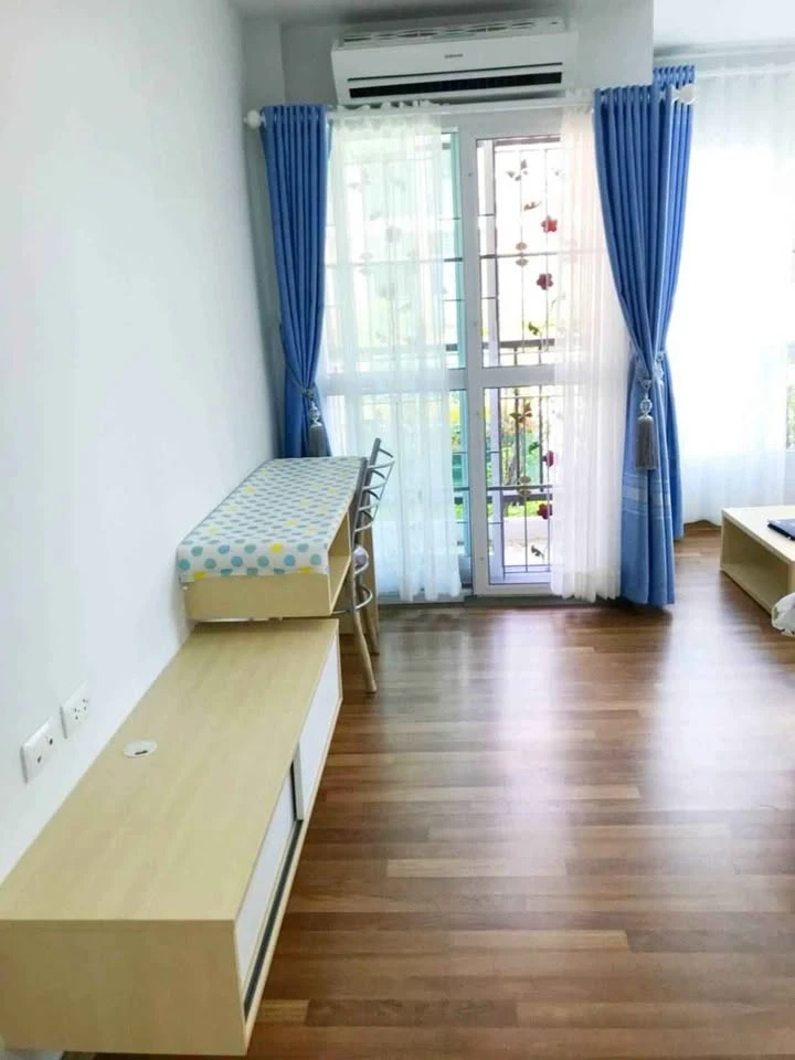 For sale: Miami Bangpu, corner room with privacy, comes with complete furniture and electrical appliances, just bring your bags and move in.