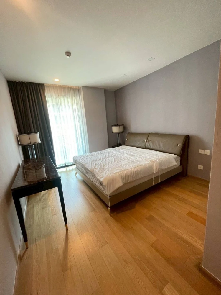 Selling MIELER Sukhumvit 40, fully furnished unit. Spacious and comfortable, perfect for families. Book now!