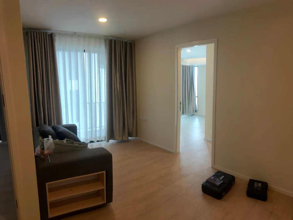 For sale: Modern condo at The Forest Rama 2-Eakchai, 4th floor. Unfurnished unit—a great place to live. Book now!