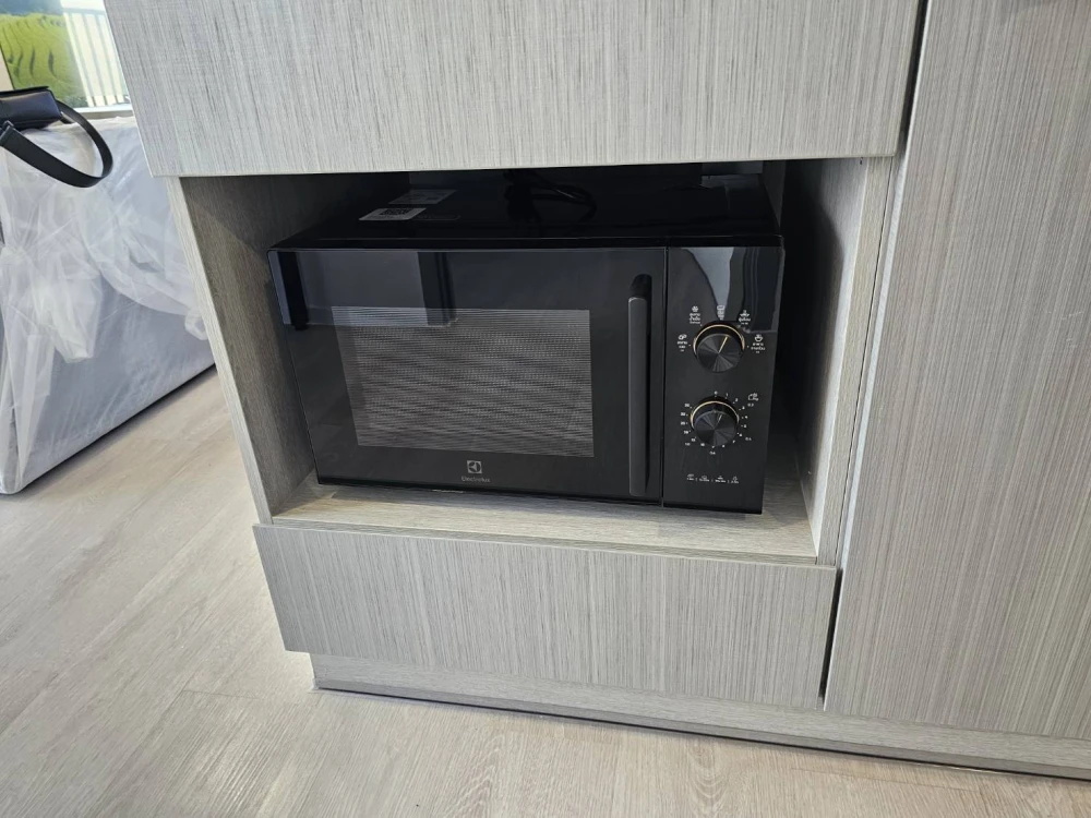Selling Modiz Launch Rangsit, corner unit, prime location, fully furnished. Book now! Limited time offer.