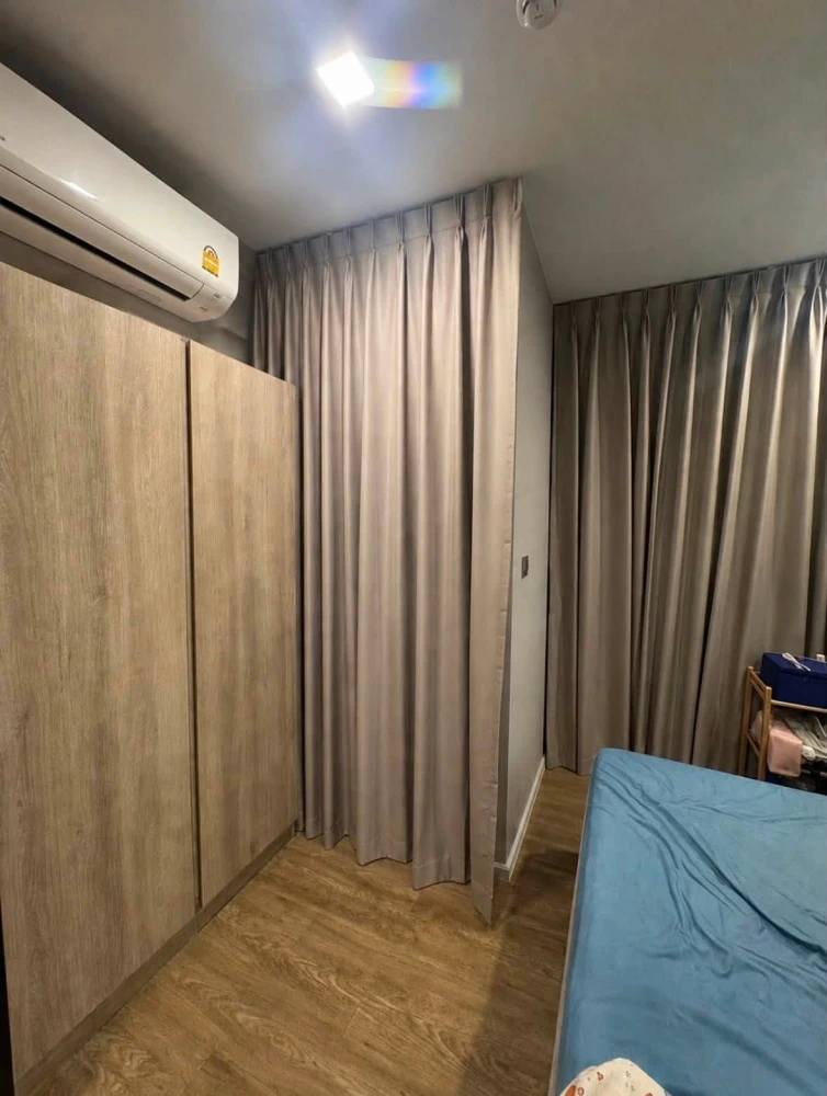 Selling Modiz Sukhumvit 50, unit on the 7th floor (a good height), fully furnished. Just bring your belongings and move in!