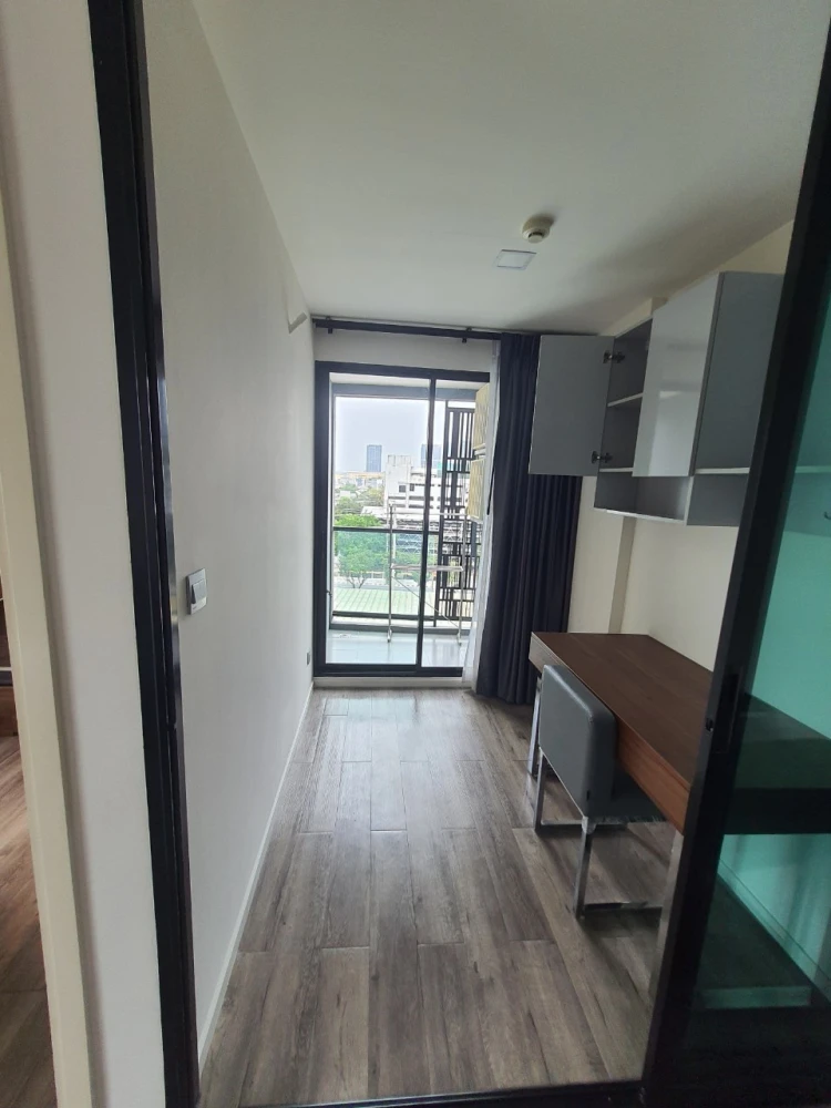 For sale: MODIZ Ratchada 32, corner room, top floor, open view, no buildings blocking the view, fully furnished condo, ready to move in.
