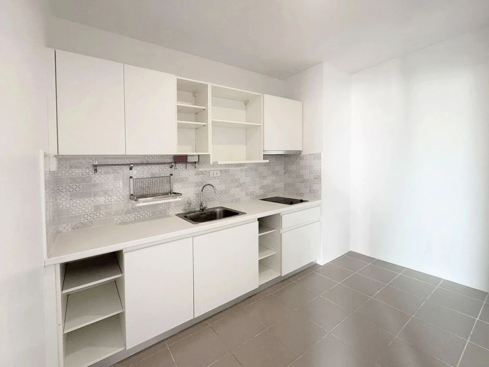 For sale: Motif Condo Sathorn – Wongwian Yai, spacious room, lots of usable space, empty room, good location, reserve now!