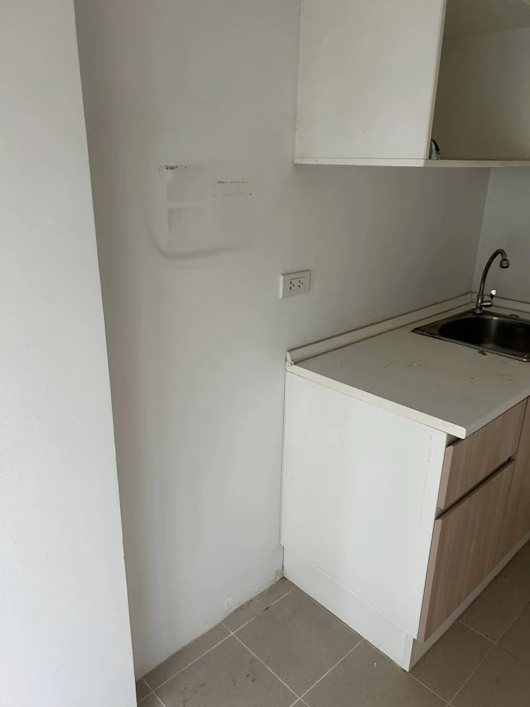 For sale MT PRESTIGE Phaholyothin 5th floor, empty room, airy, spacious, comfortable, reserve now, don't miss out.
