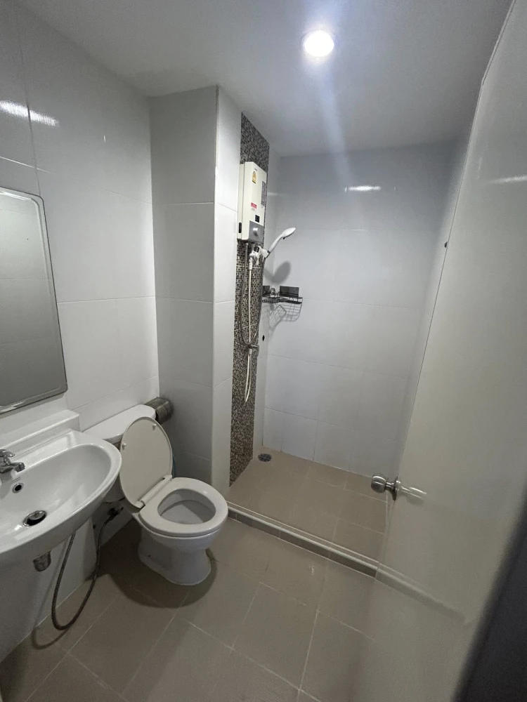 Selling MT PRESTIGE Phaholyothin condo, ready to move in, fully furnished, low floor. Book now!