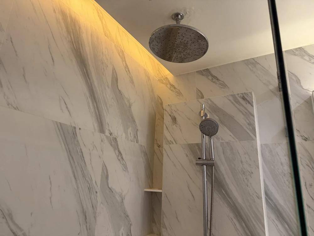 For sale: MUNIQ Sukhumvit 23, 1 bedroom, 1 bathroom, decorated in a tone-on-tone style, well-built-in, fully furnished. Don't miss out!