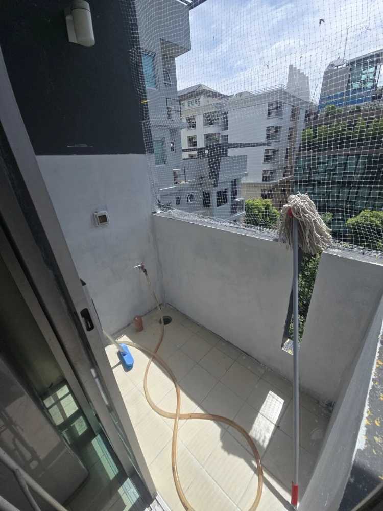 For sale: My condo Sukhumvit 81, 7th floor, with good wallpaper, bright and comfortable room, nice to live in. You can't miss this opportunity to rese