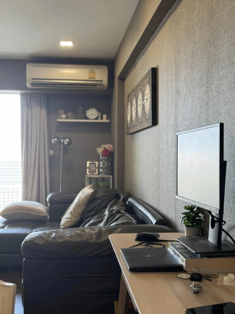 For sale: My Resort Bangkok, 2 bedrooms, 1 bathroom, fully furnished, city view, wallpaper throughout the room, don't miss out.