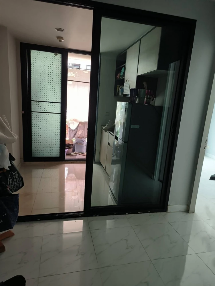 Selling a My Story condo at Ladprao 71. The kitchen and living room are separated. Size: 33 sq m. Comfortable and spacious. Reservation required.