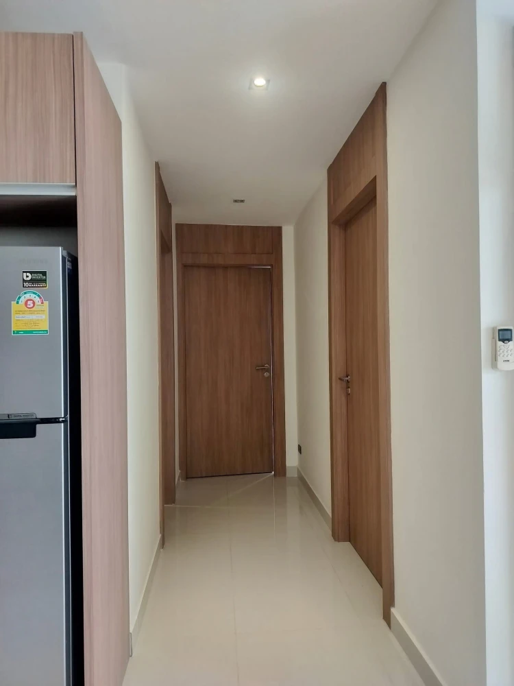 For sale: Nam Talay Condominium, spacious room, lots of usable space, decorated in a controlled tone, complete with amenities. Don't miss out!