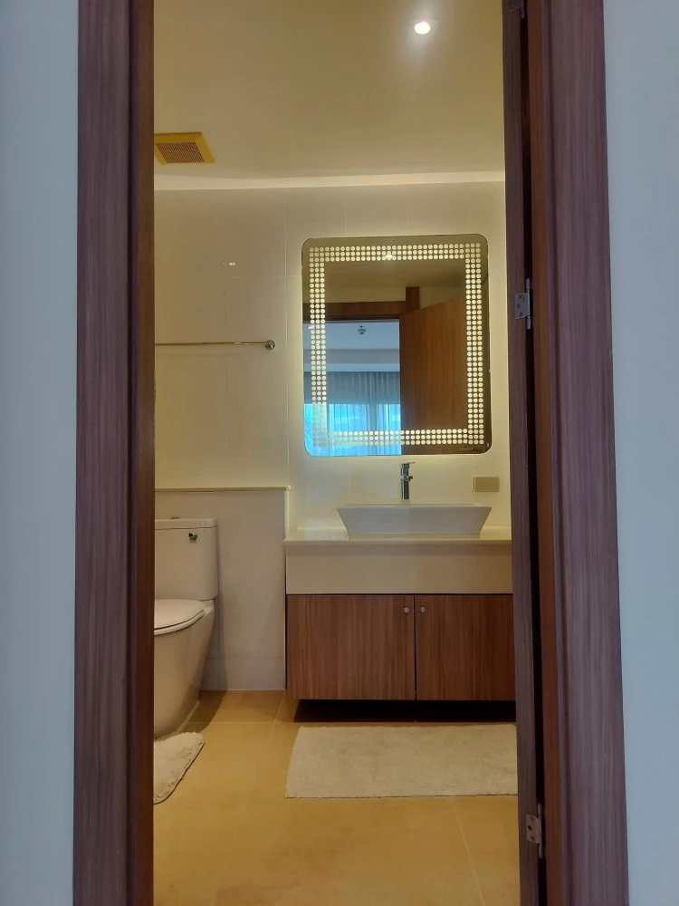 For sale: Nam Talay Condominium, spacious room, lots of usable space, decorated in a controlled tone, complete with amenities. Don't miss out!