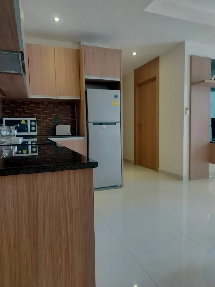 For sale: Nam Talay Condominium, spacious room, lots of usable space, decorated in a controlled tone, complete with amenities. Don't miss out!