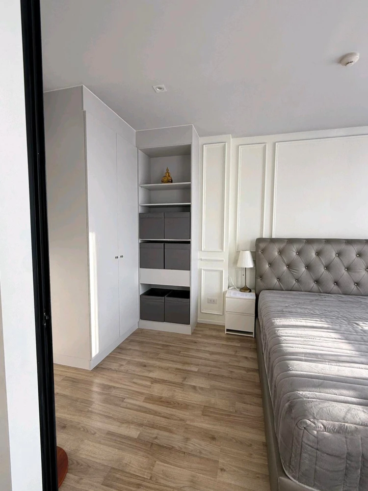For Sale: New Era Ekmai-Ramintra, 4th floor. Lovely, fully furnished unit. Book now—don't miss out!