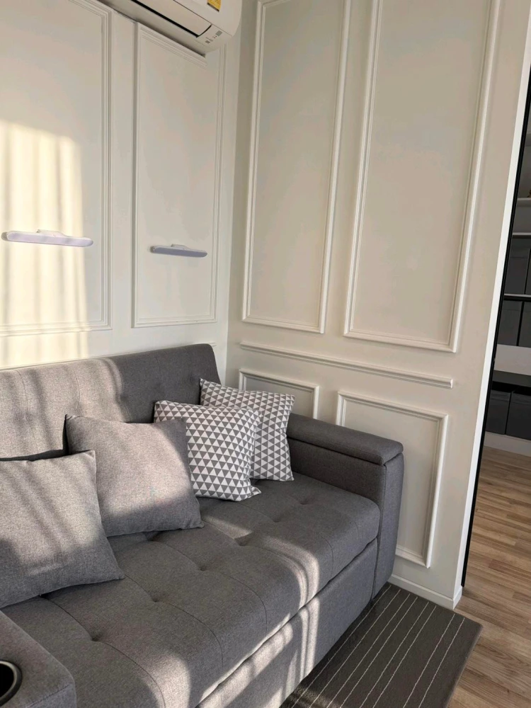 For Sale: New Era Ekmai-Ramintra, 4th floor. Lovely, fully furnished unit. Book now—don't miss out!