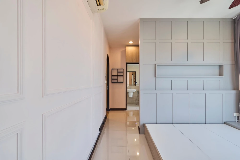 Selling Niche Mono Charoen Nakorn, corner unit with Chao Phraya river bend view, second largest type in the project, 60 sq.m. Book now!