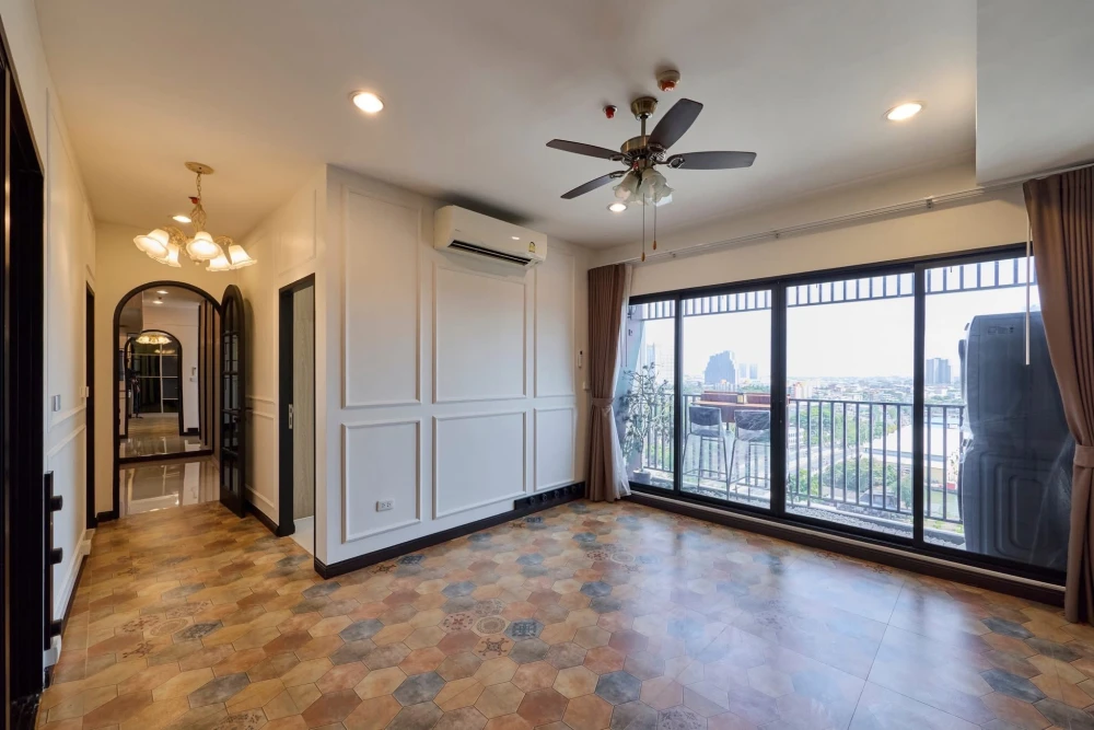 Selling Niche Mono Charoen Nakorn, corner unit with Chao Phraya river bend view, second largest type in the project, 60 sq.m. Book now!