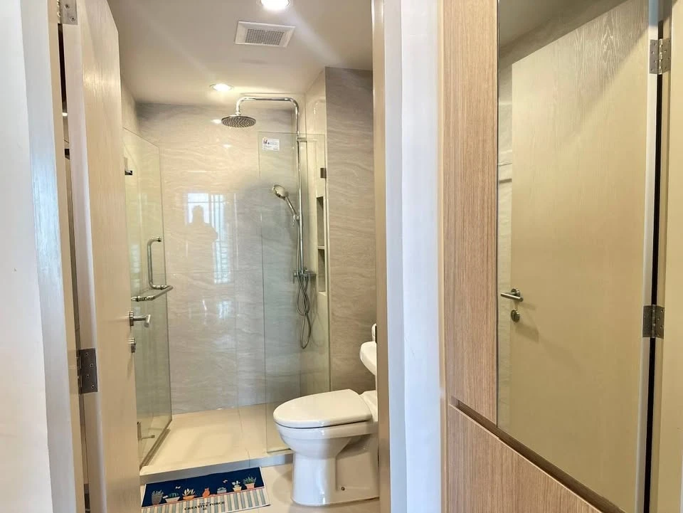 Selling Niche Mono Itsaraphap, 1 bedroom, 1 bathroom. Great location, convenient transportation. Don't miss out!