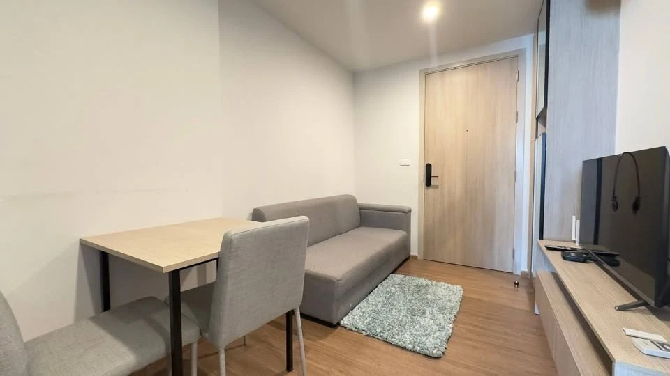 Selling Niche Mono Itsaraphap, 1 bedroom, 1 bathroom. Great location, convenient transportation. Don't miss out!