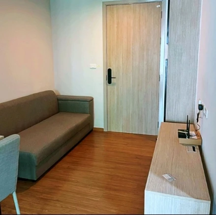 Selling Niche Mono Itsaraphap, 8th floor. A lovely unit, fully furnished. Book now!