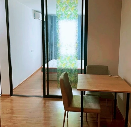 Selling Niche Mono Itsaraphap, 8th floor. A lovely unit, fully furnished. Book now!