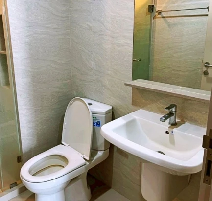 Selling Niche Mono Itsaraphap, 8th floor. A lovely unit, fully furnished. Book now!