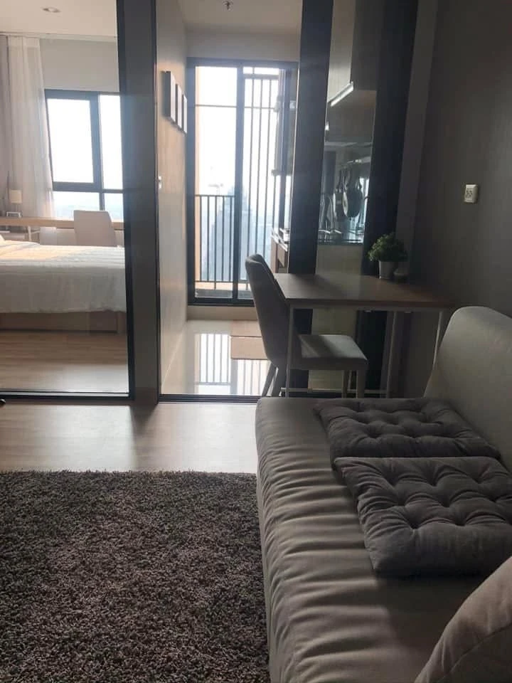 Selling Niche Mono Sukhumvit-Bearing, 1 bedroom, 1 bathroom. Fully furnished and equipped with appliances. Unobstructed view. Book now!