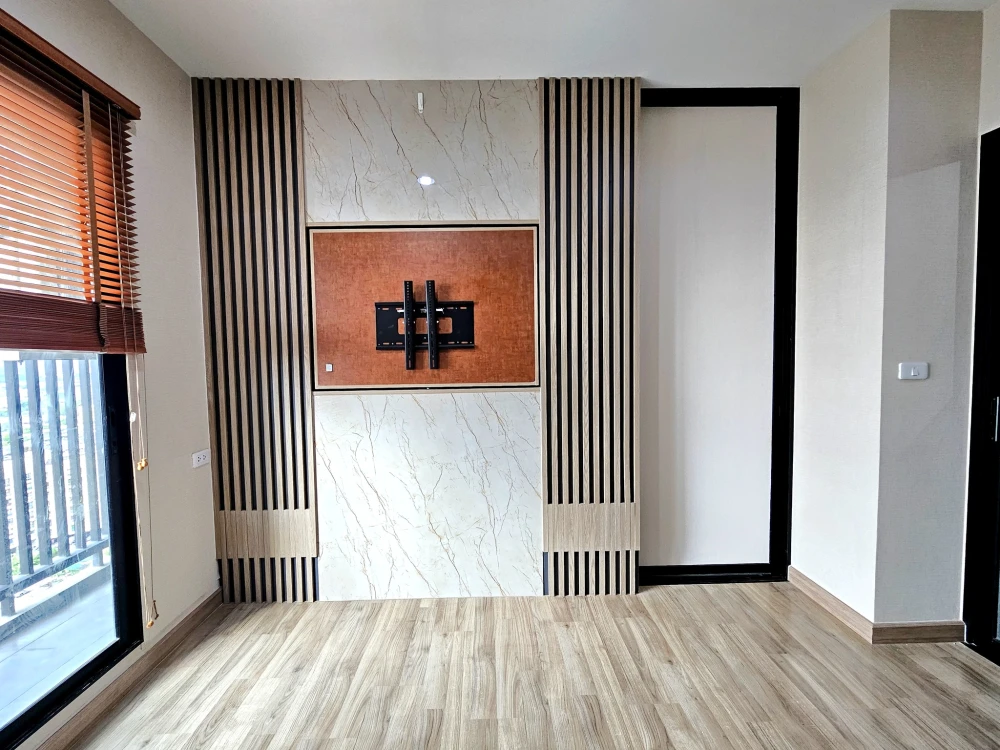 For sale: Niche Mono Sukhumvit-Bearing, 16th floor (corner room), built-in furniture throughout the room, just bring your own luggage and move in.