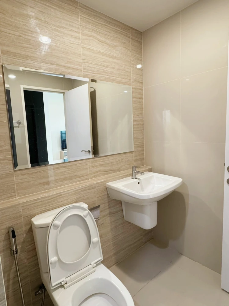 For sale/rent: Niche Mono Sukhumvit-Bearing, 25th floor, city view, good location, fully furnished, reserve now.