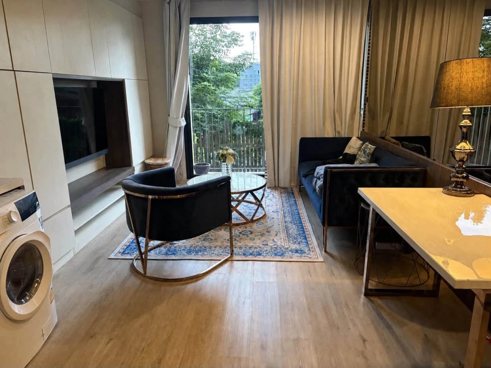 Selling Noble Above Wireless-Ruamrudee, 3rd floor unit. Spacious living area, fully furnished. Book now!