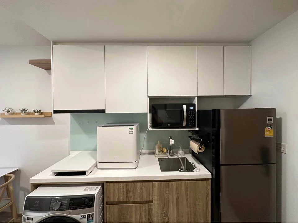 For sale or rent: Noble Ambience Sukhumvit 42, 1 bedroom, 1 bathroom, decorated in a controlled tone, comes with complete furniture, reserve now.