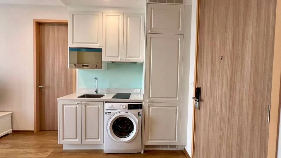 For sale: Noble Be Sukhumvit 33, 8th floor, beautiful room, nice to live in, fully furnished. Interested in owning one? Hurry and reserve now!