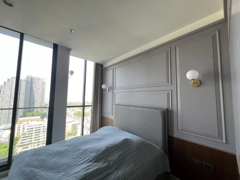 Selling Noble Ploenjit, 23rd floor. Spacious and comfortable unit, fully furnished. Book now!