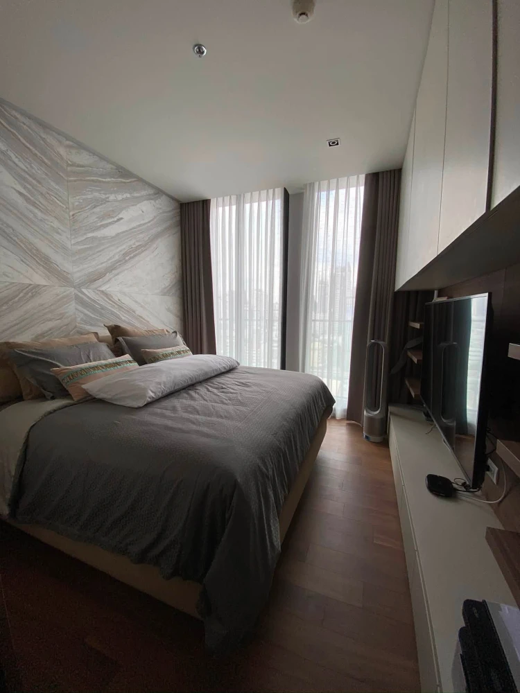 For sale: Noble Ploenchit, 1 bedroom, extra large size, luxurious modern built-in furnishings, ready to move in! images