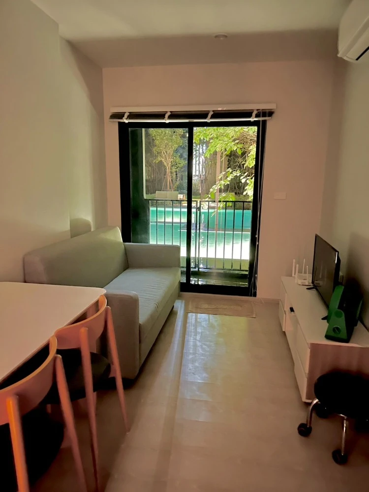 For sale: Nue Connex DonMeung, 1st floor, pool view, fully furnished, move in with your bags immediately. Reserve now, hurry!