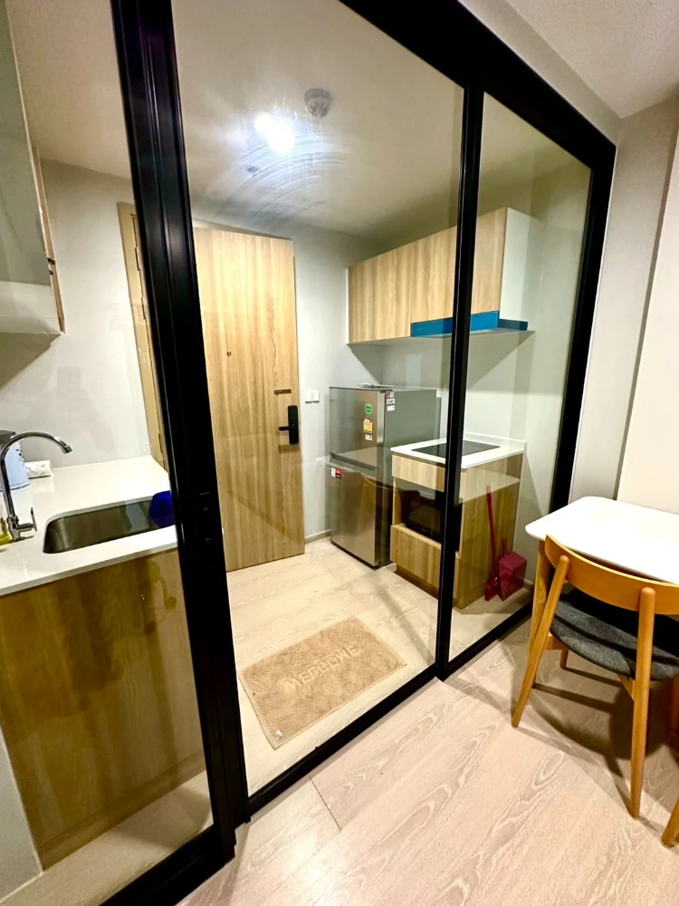 For sale: Nue Connex DonMeung, 1st floor, pool view, fully furnished, move in with your bags immediately. Reserve now, hurry!