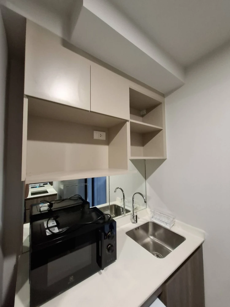 Selling a 1-bedroom unit near Nue Core Khu Khot Station, fully furnished. Don't just look, reserve it!