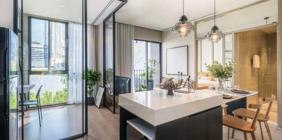 For sale: Nue Distric R9 - Rama 9, spacious room, comes with usable space, I must say you can't miss it.