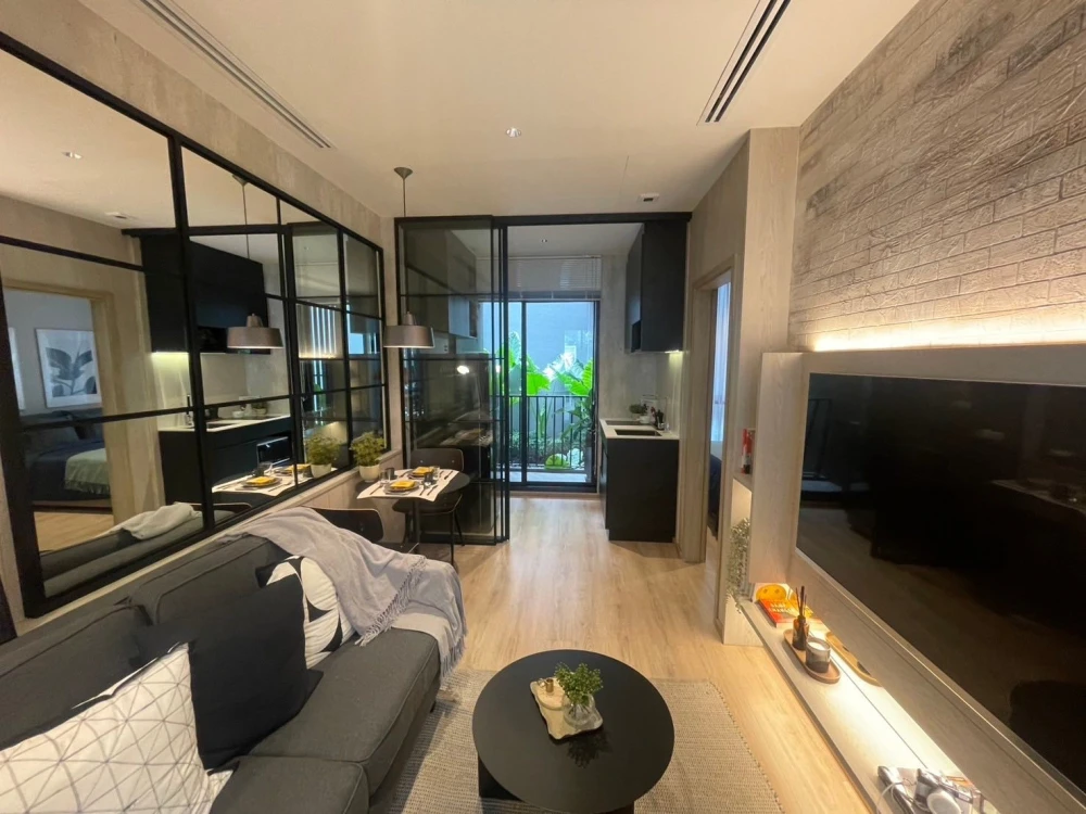 For sale: NUE District R9, room location, balcony view in front of building G, 28th floor, highest, don't just look, hurry and reserve now.