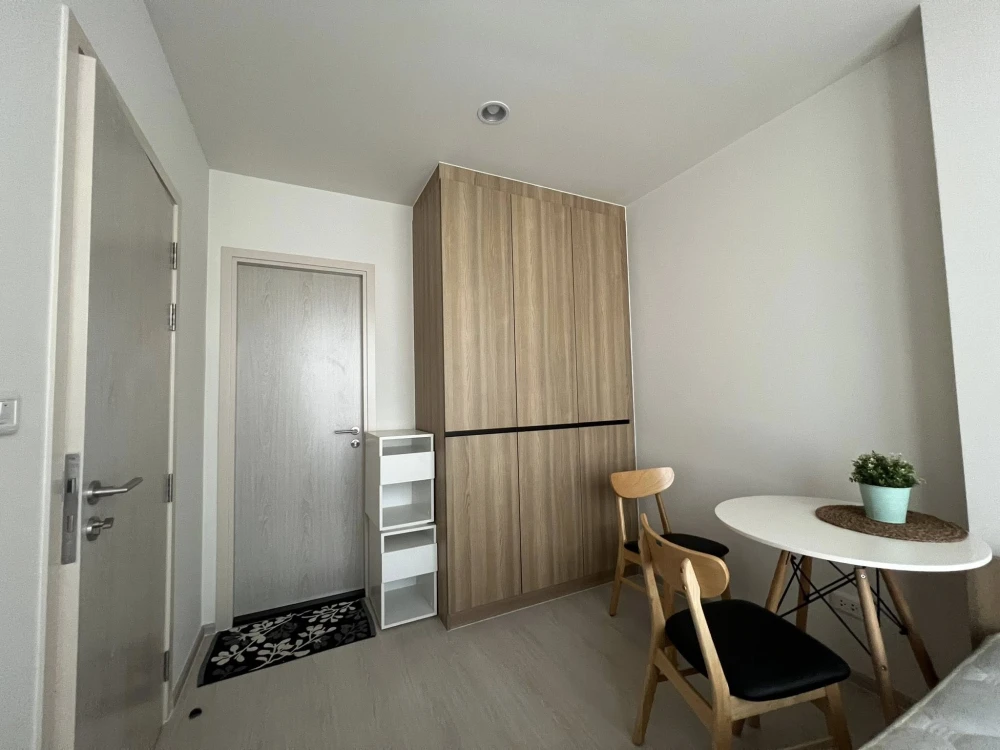 Selling Nue Noble Chaengwattana, beautifully decorated Muji-style unit, great location, stunning unblocked view. You'll regret missing out!