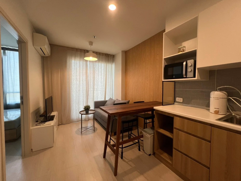 Selling Nue Noble Chaengwattana, beautifully decorated Muji-style unit, great location, stunning unblocked view. You'll regret missing out!