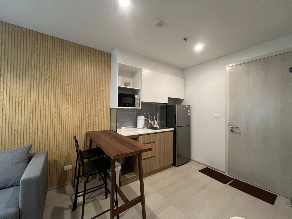 Selling Nue Noble Chaengwattana, beautifully decorated Muji-style unit, great location, stunning unblocked view. You'll regret missing out!