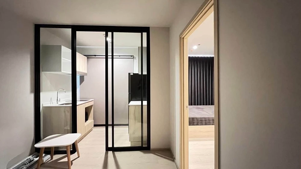 For Sale: NUE Noble Ngamwongwan. Move-in ready unit with full facilities. Great price—book now, don't miss out!